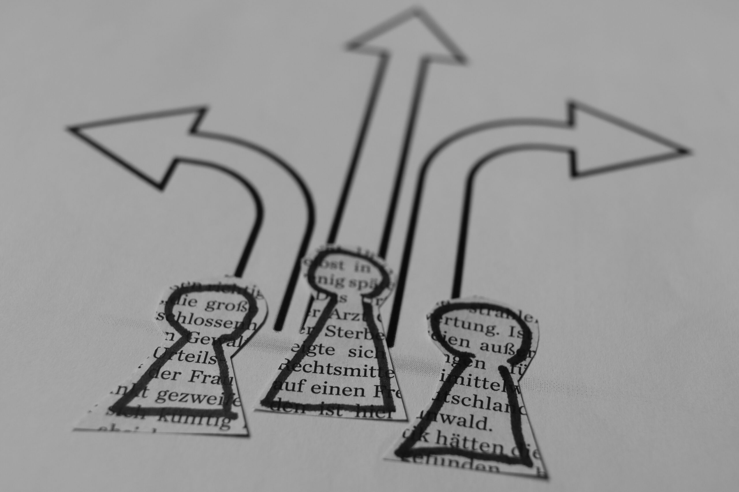 TechGoとSTRATEGY CAREERを比較してエンジニア転職エージェントを選ぶイメージ