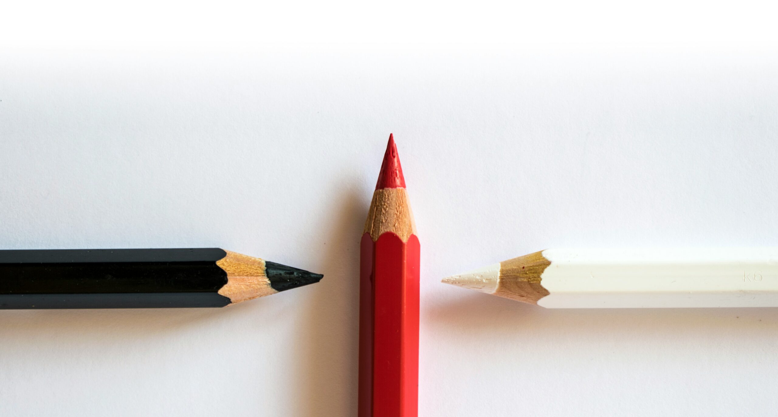 教育訓練給付金が使えるAI・ITスクール3社を比較して選ぶイメージ